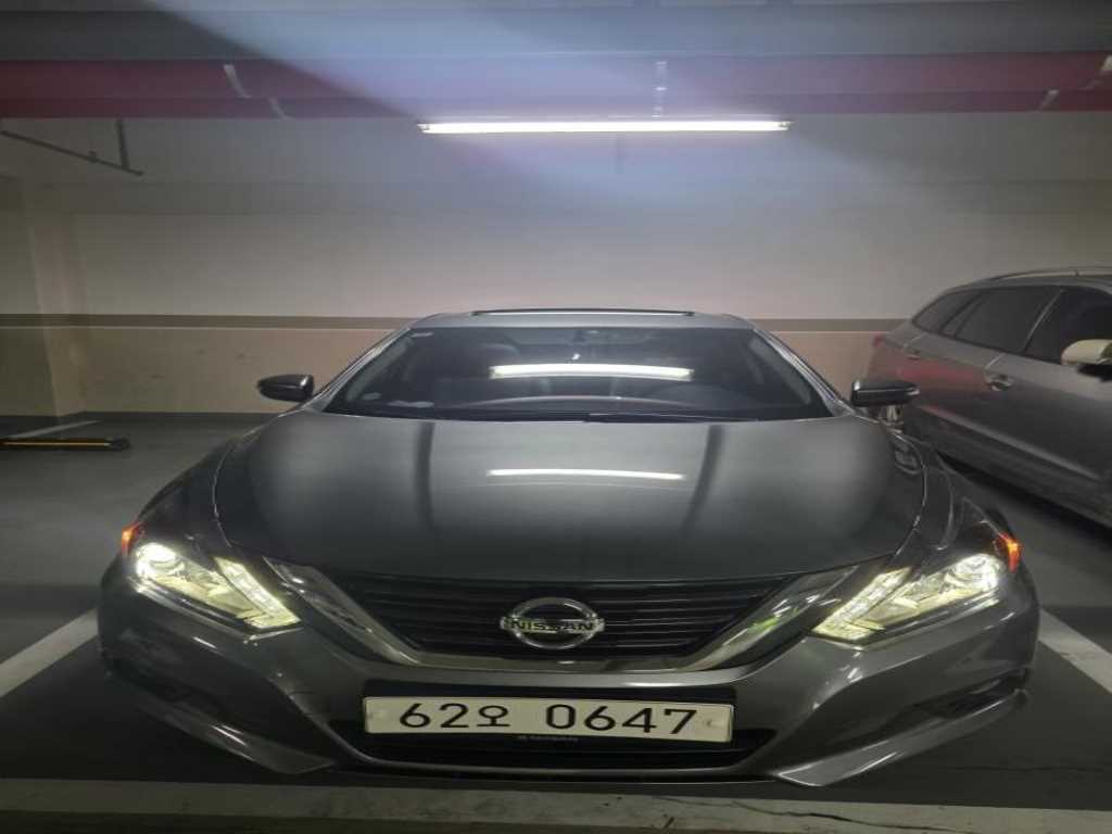 Nissan Altima - Vista 3