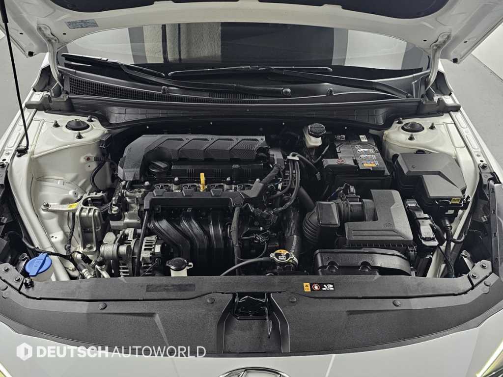 HYUNDAI Avante - Vista 6