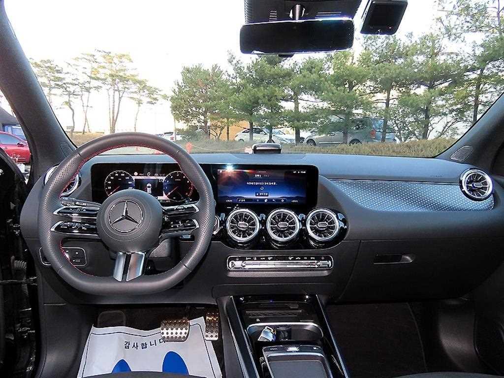 Mercedes Benz GLA Class - Vista 7