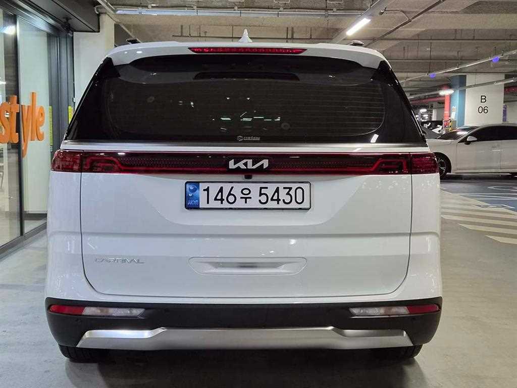 KIA Carnival - Vista 5