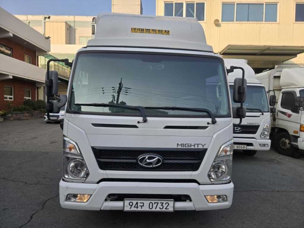 medium and large cargo truck 2017 Blanco - Importación desde Corea - HF Imports Iquique - Foto 1