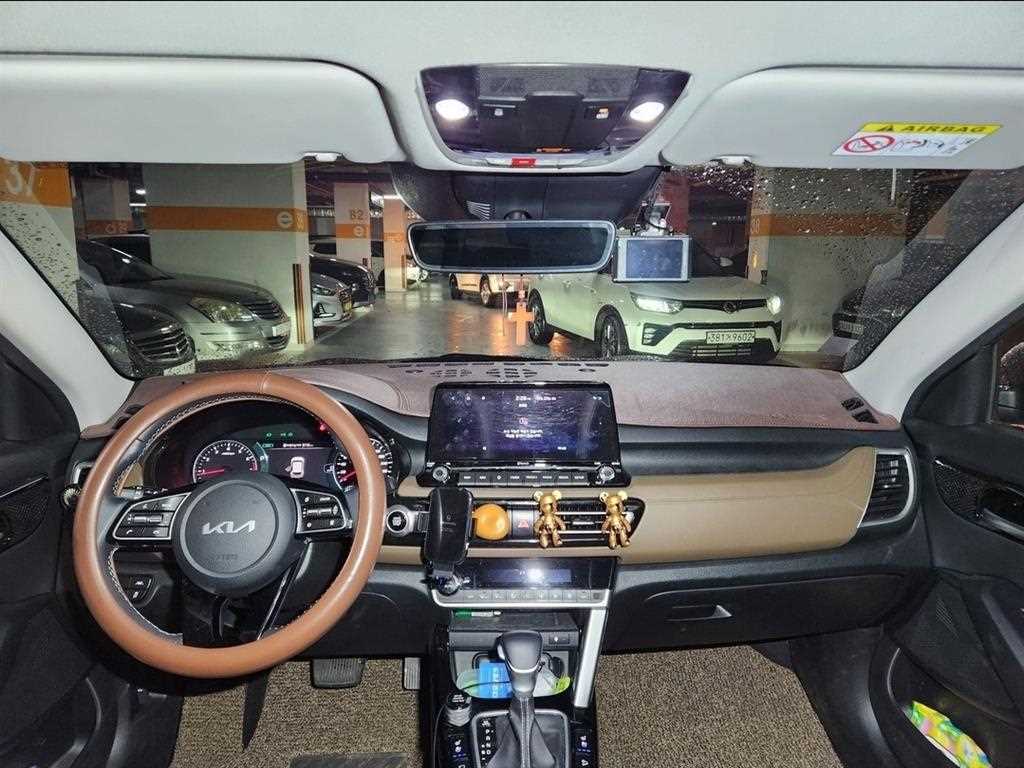 KIA Seltos - Vista 9