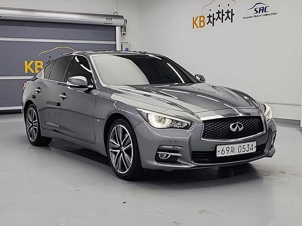 Infiniti Q - Vista 4