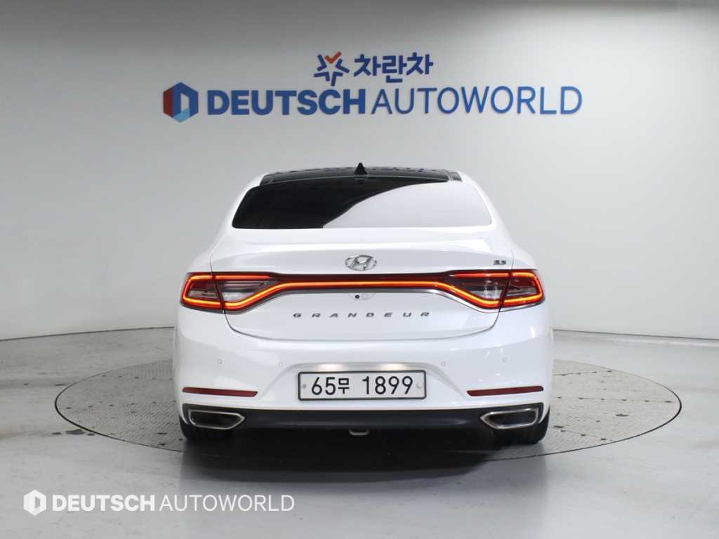 HYUNDAI Grandeur - Vista 4