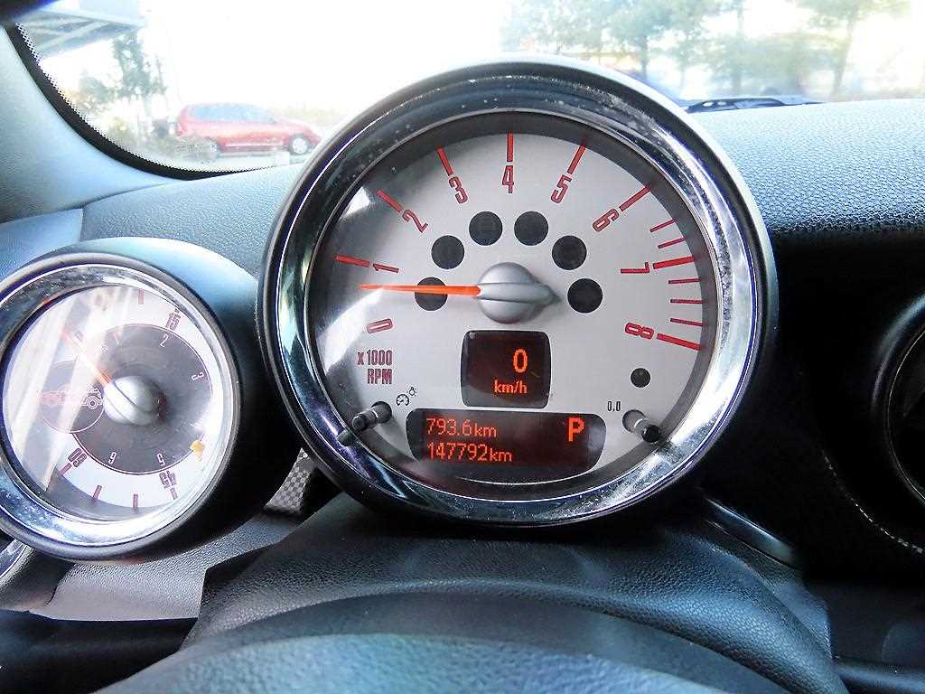 Mini Cooper Convertible 2012 Negro - Importación desde Corea - HF Imports Iquique - Foto 14