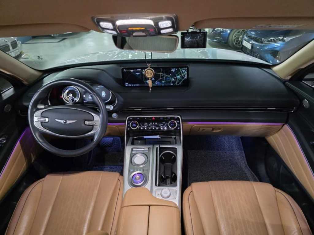 Genesis GV80 - Vista 8