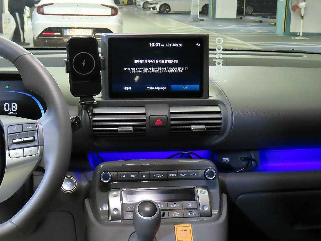 HYUNDAI Casper - Vista 11