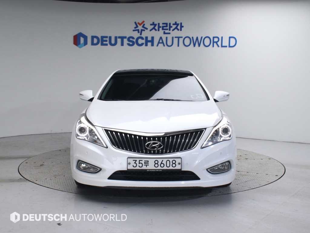 HYUNDAI Grandeur - Vista 3