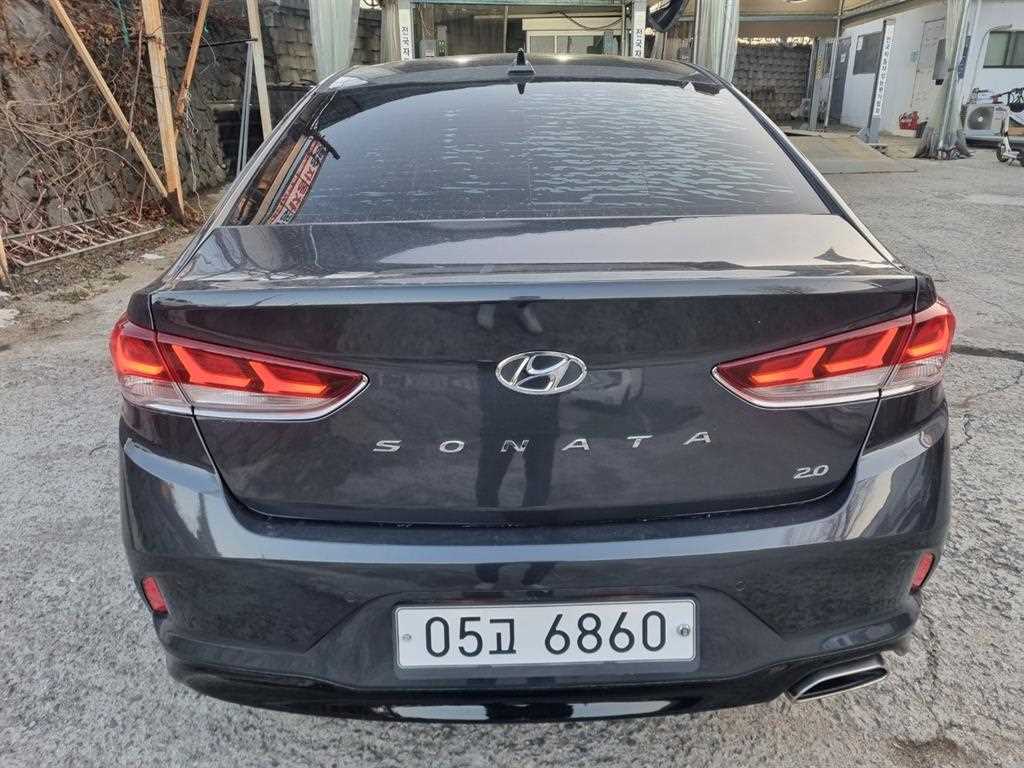 HYUNDAI Sonata - Vista 3