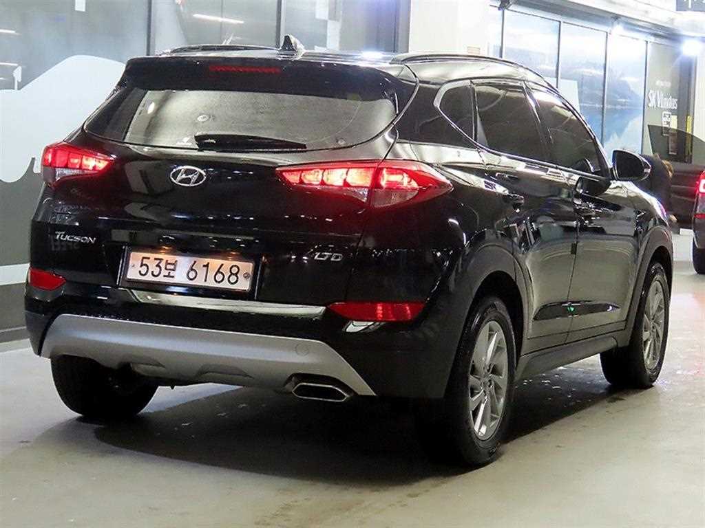 HYUNDAI Tucson - Vista 5