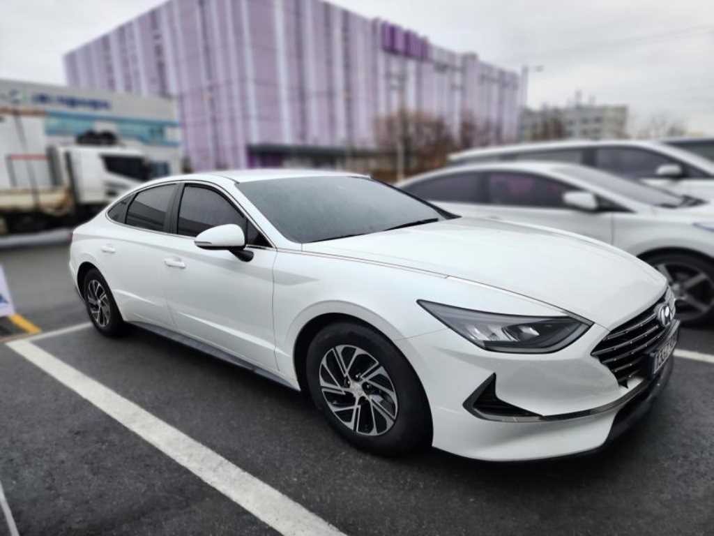 HYUNDAI Sonata - Vista 4