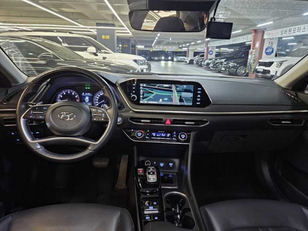 HYUNDAI Sonata - Vista 5