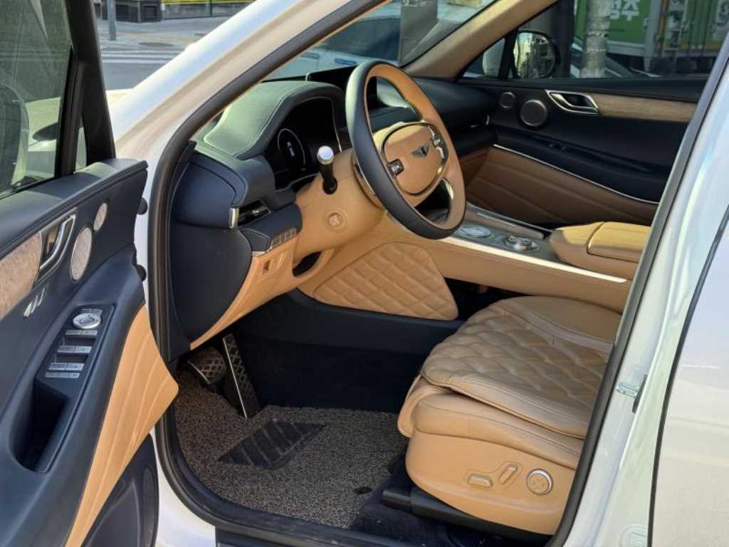 Genesis GV80 - Vista 8