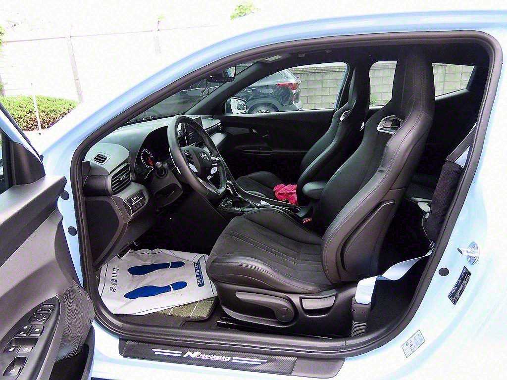 HYUNDAI Veloster - Vista 5