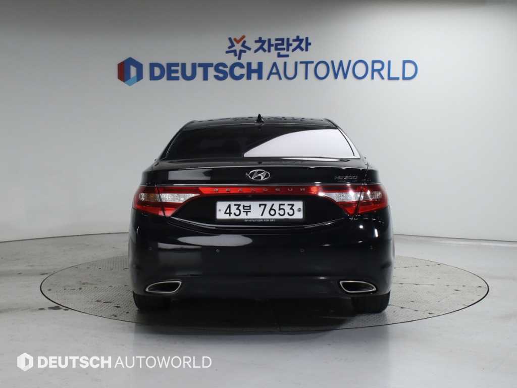 HYUNDAI Grandeur - Vista 4