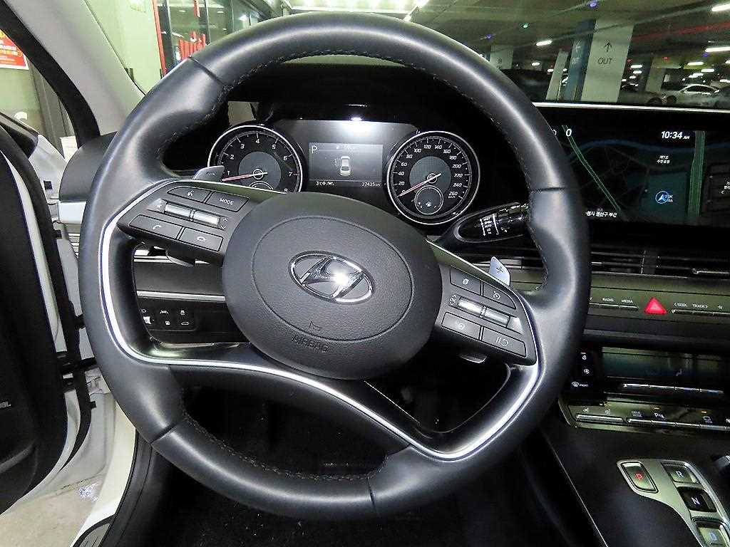 HYUNDAI Grandeur - Vista 8