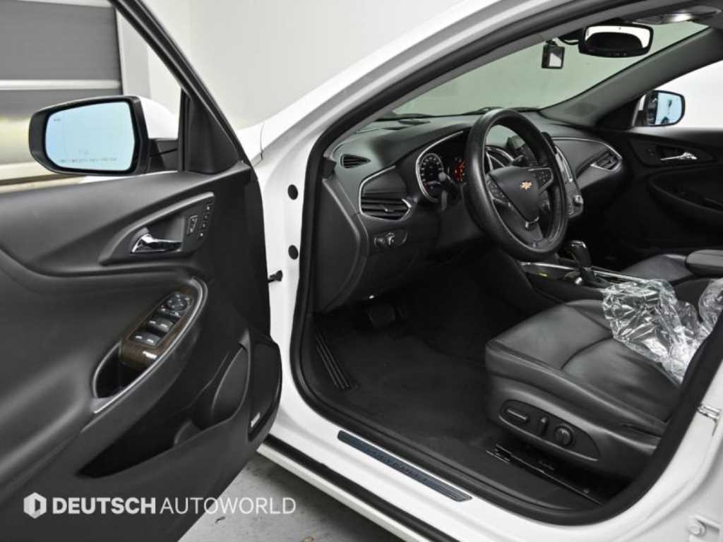 Chevrolet Malibu - Vista 11