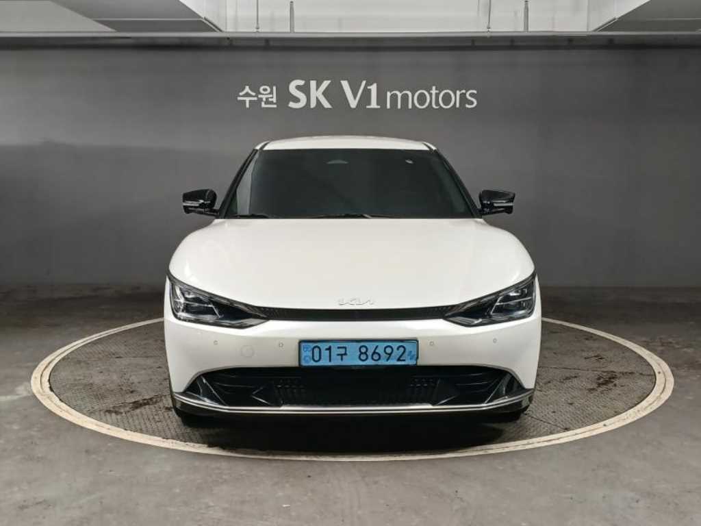 KIA EV6 2022 Blanco - Importación desde Corea - HF Imports Iquique - Foto 1