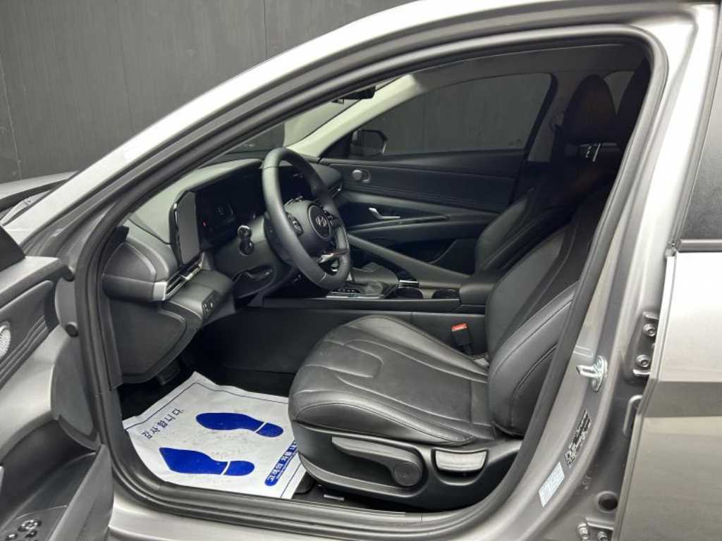 HYUNDAI Avante - Vista 6