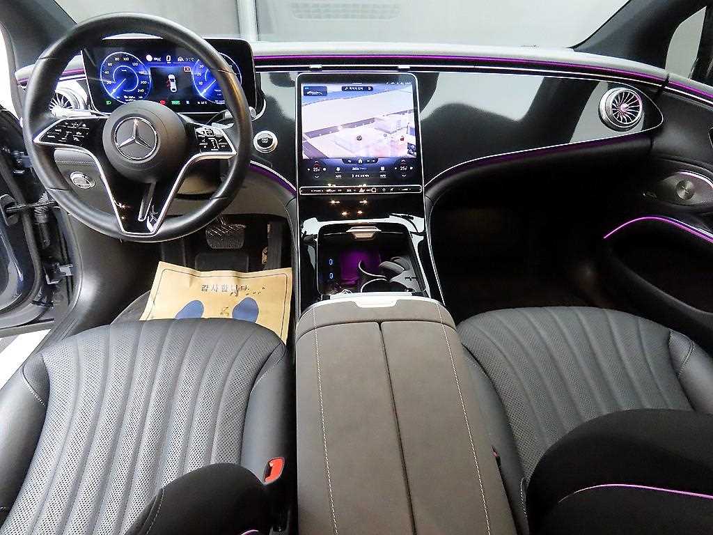 Mercedes Benz EQE - Vista 7