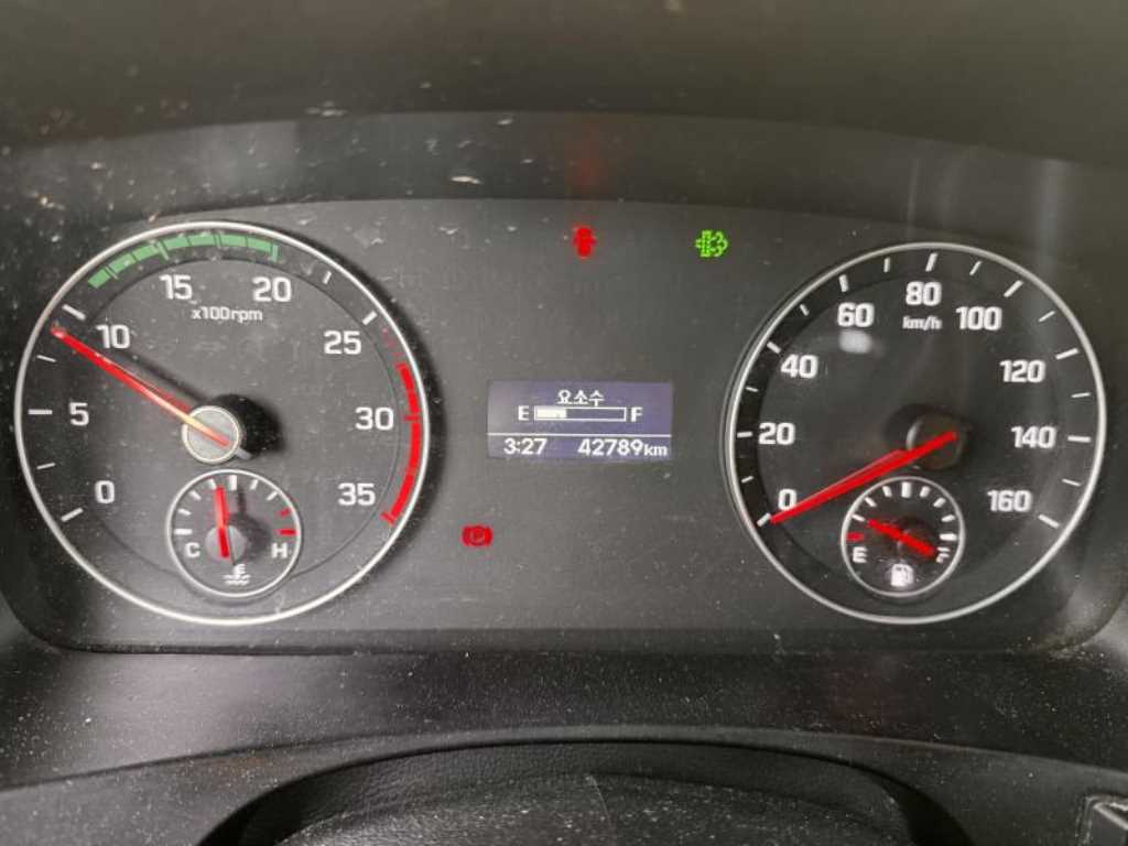 medium and large cargo truck - Vista 5