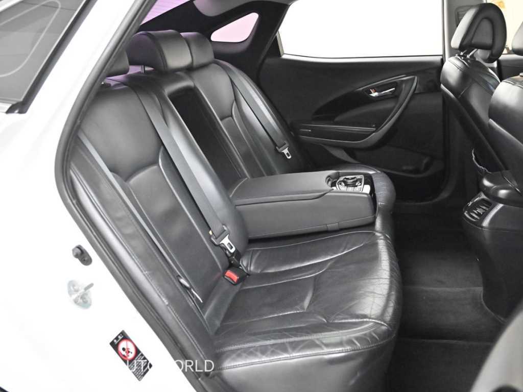 HYUNDAI Grandeur - Vista 11