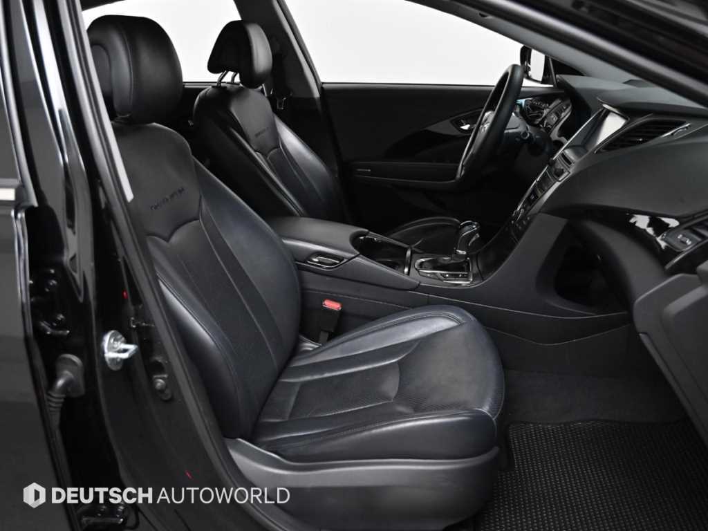 HYUNDAI Grandeur - Vista 10