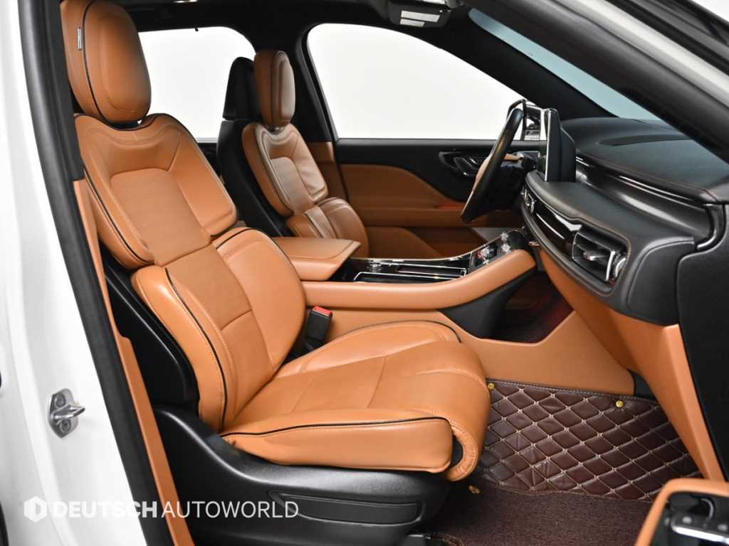 Lincoln Aviator - Vista 10