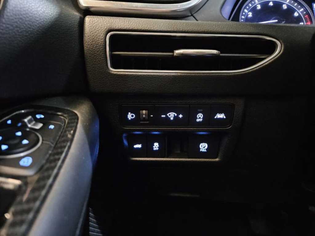 HYUNDAI Sonata - Vista 11