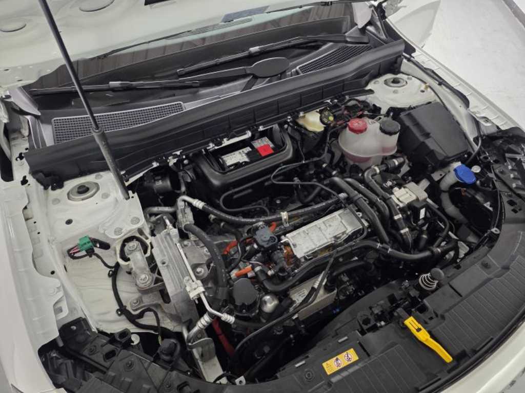 Mercedes Benz EQB - Vista 9