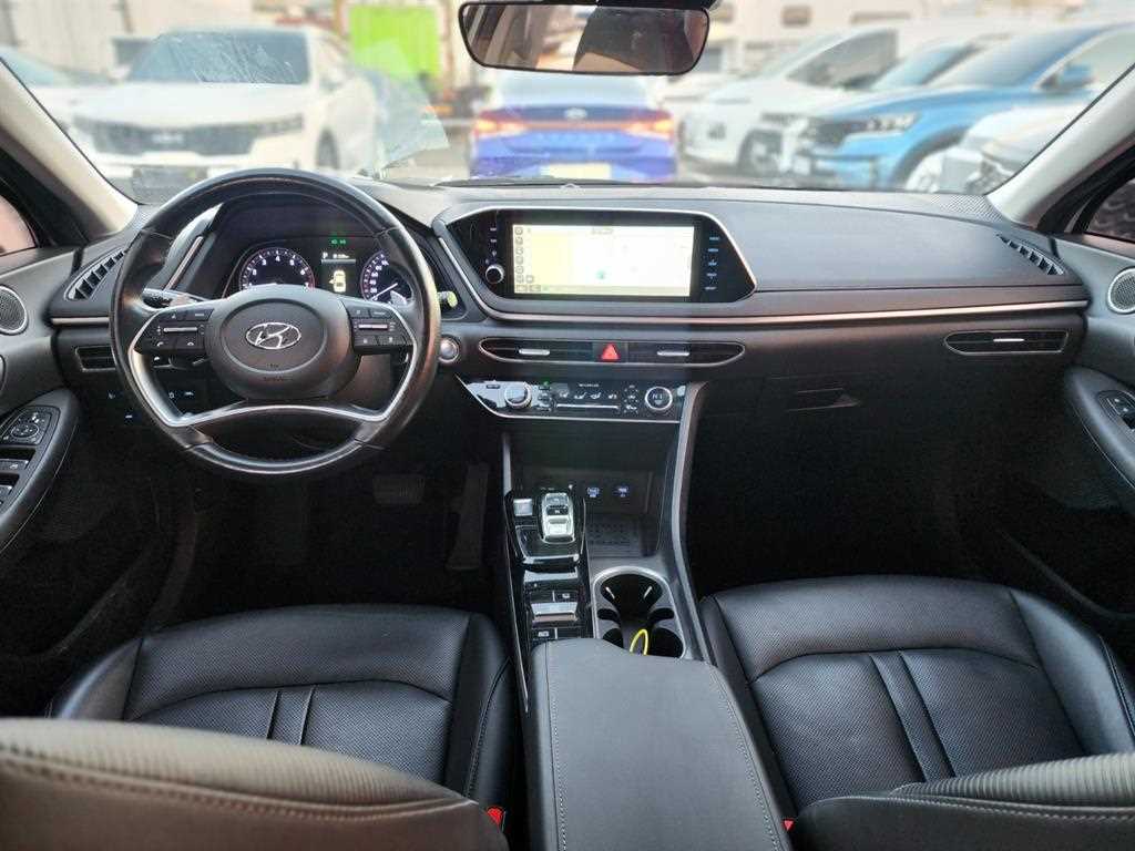 HYUNDAI Sonata - Vista 8