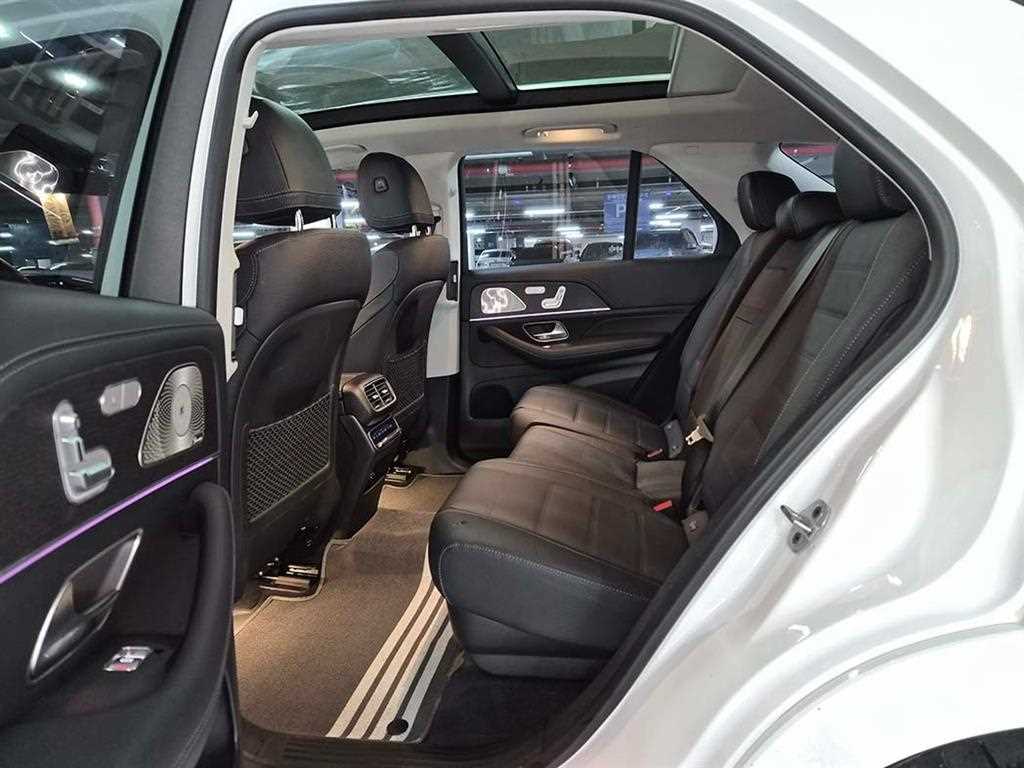 Mercedes Benz GLE Class - Vista 7
