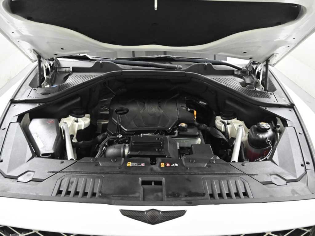 Genesis GV80 - Vista 6