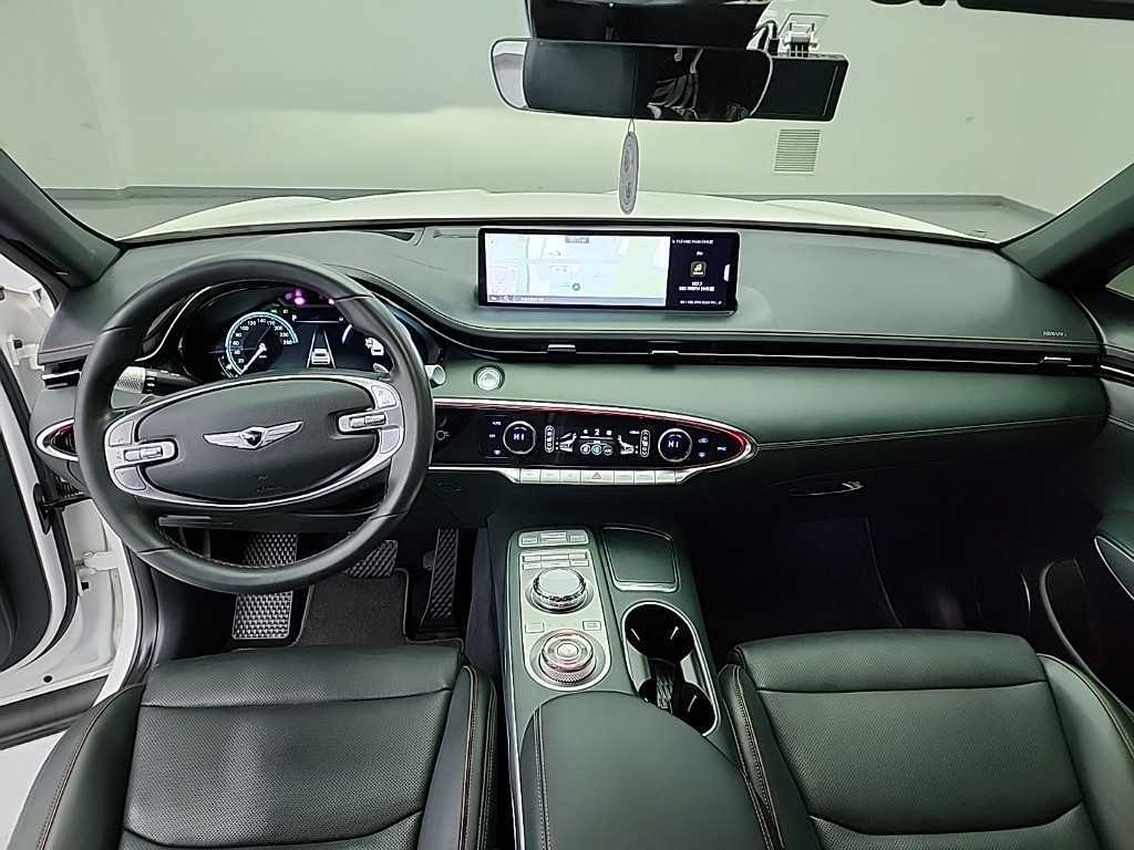 Genesis GV70 - Vista 7