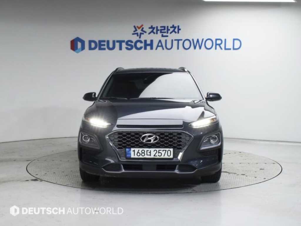 HYUNDAI Kona - Vista 4