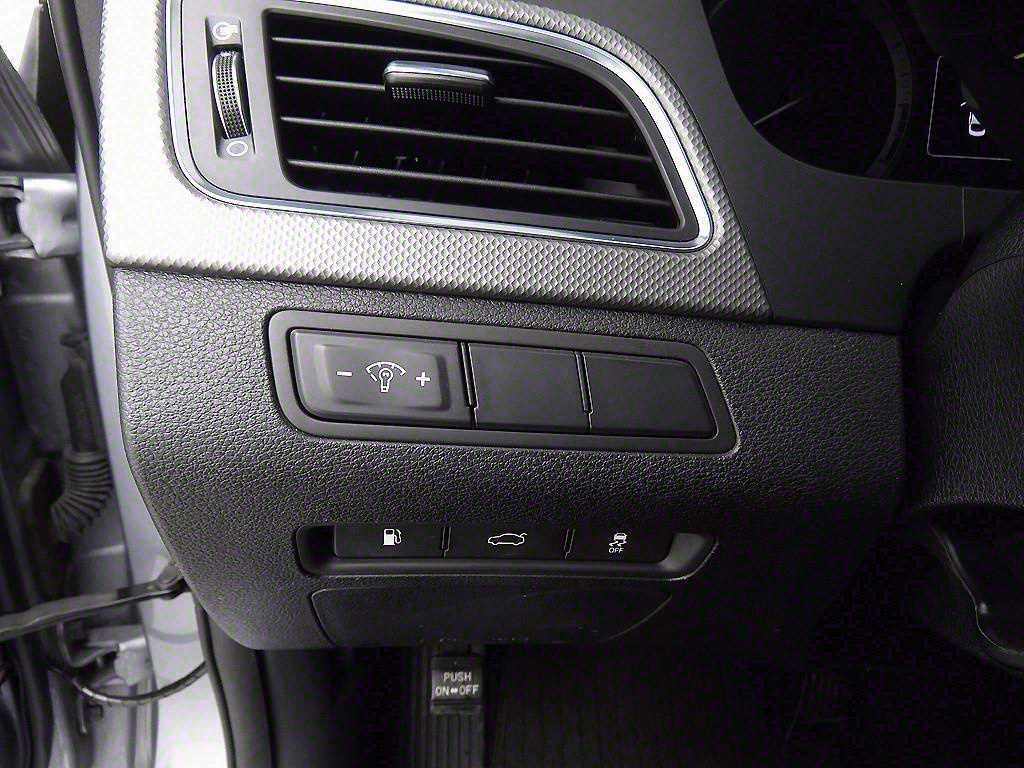 HYUNDAI Sonata - Vista 9