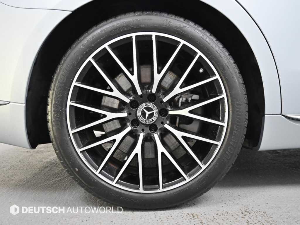 Mercedes Benz S Class - Vista 5