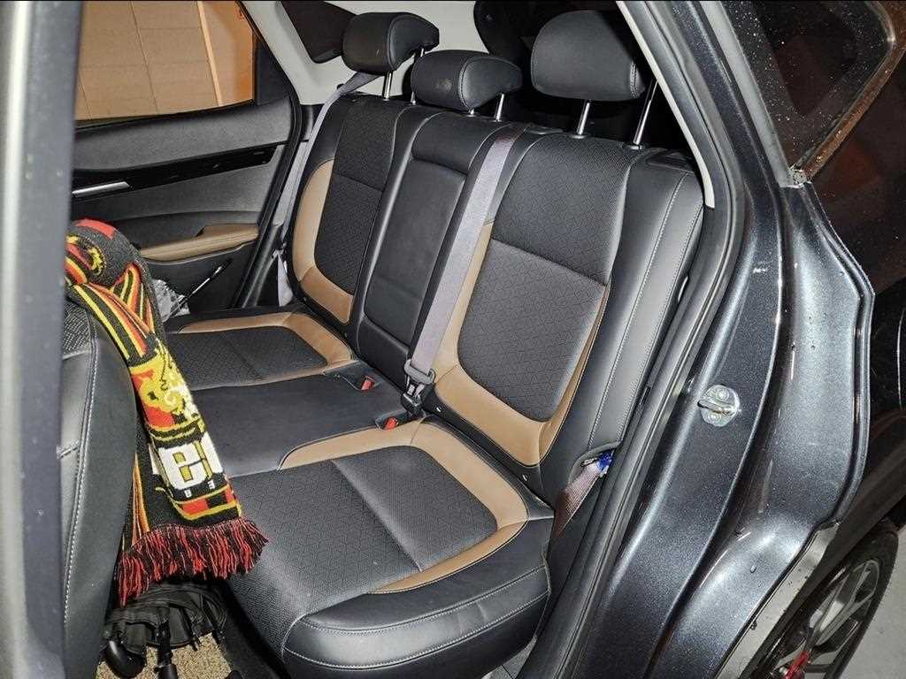 KIA Seltos - Vista 10