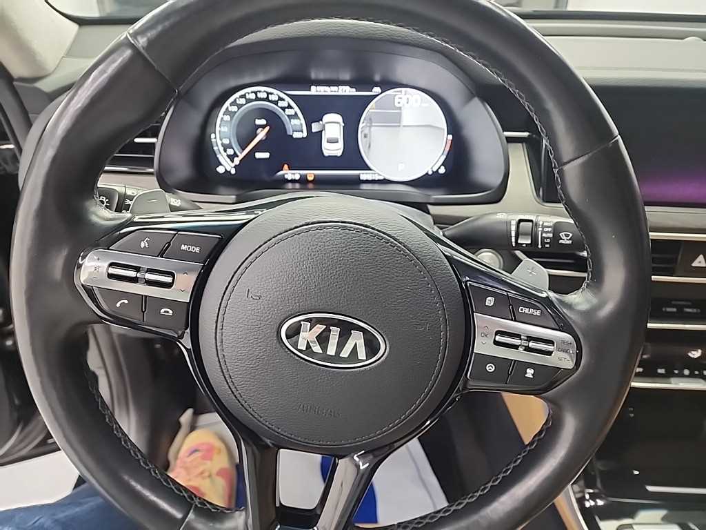 KIA K7 - Vista 9