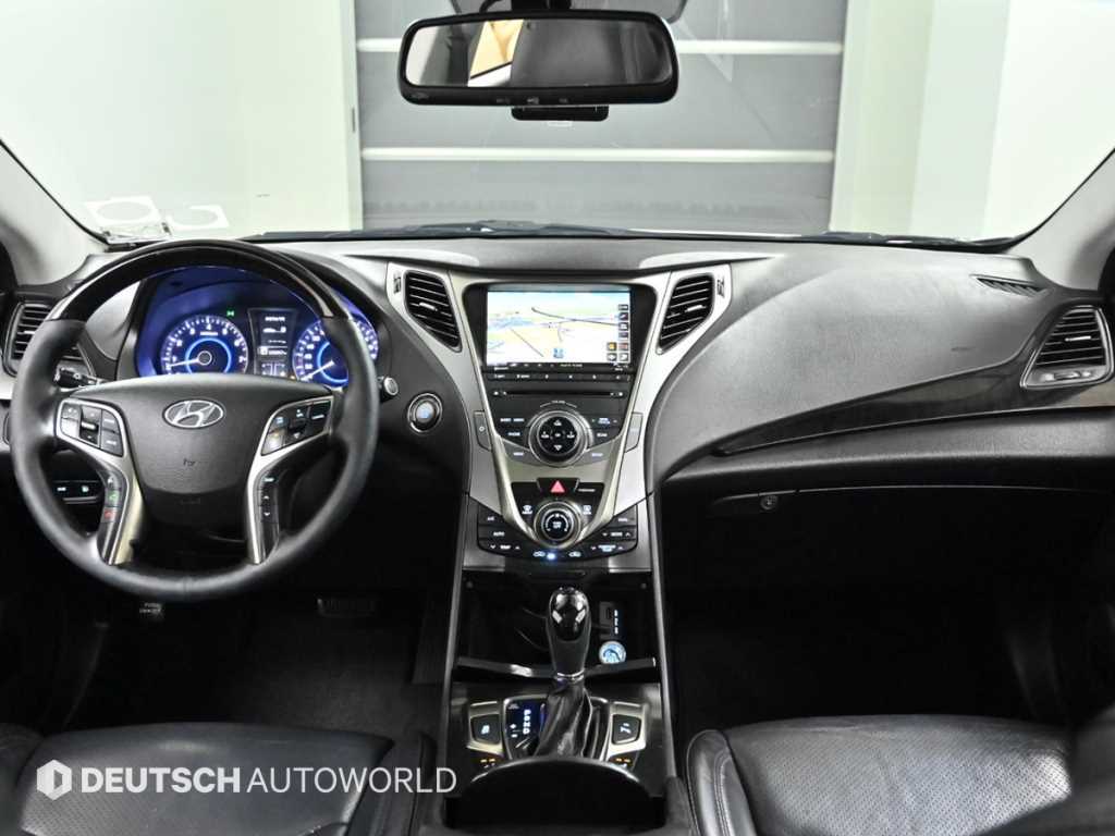 HYUNDAI Grandeur - Vista 7