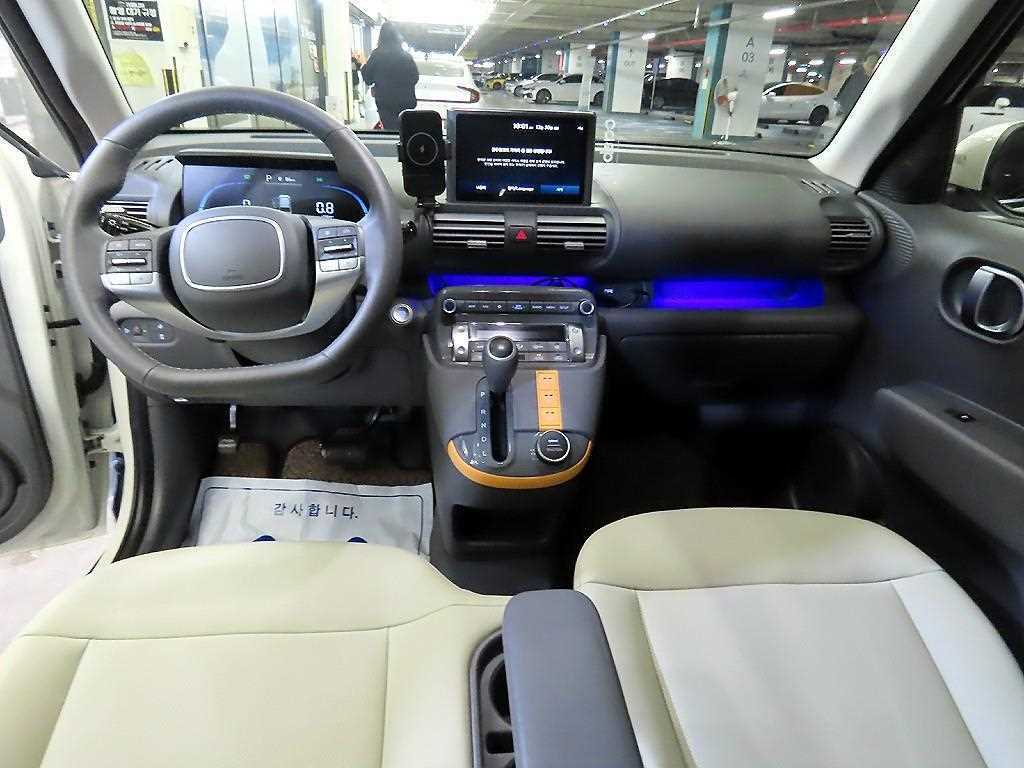 HYUNDAI Casper - Vista 10