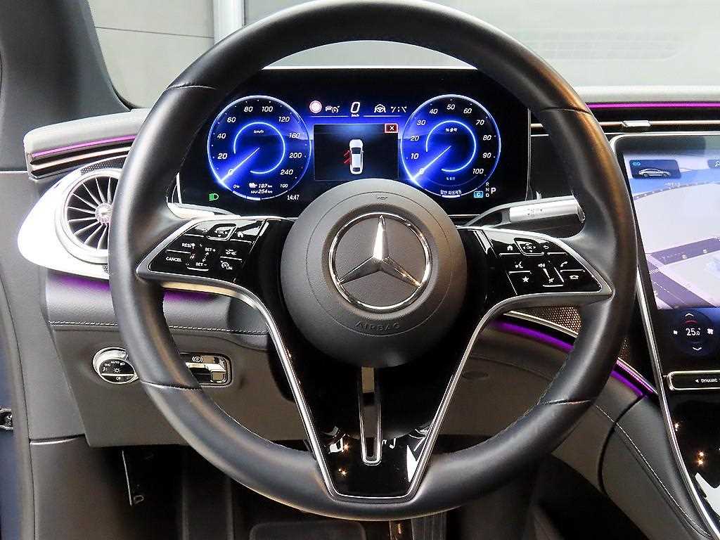 Mercedes Benz EQE - Vista 9