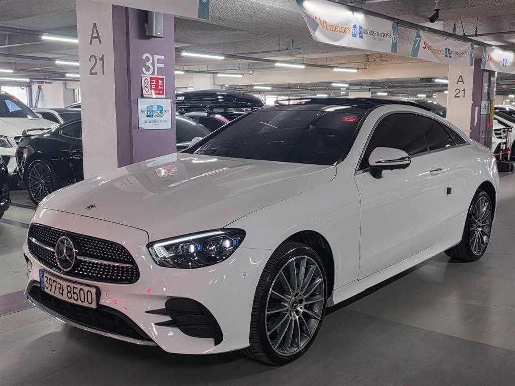 Mercedes Benz E class - Vista 3