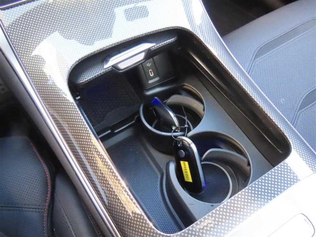 Mercedes Benz GLC Class - Vista 7