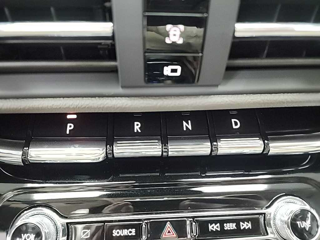 Lincoln Corsair - Vista 8