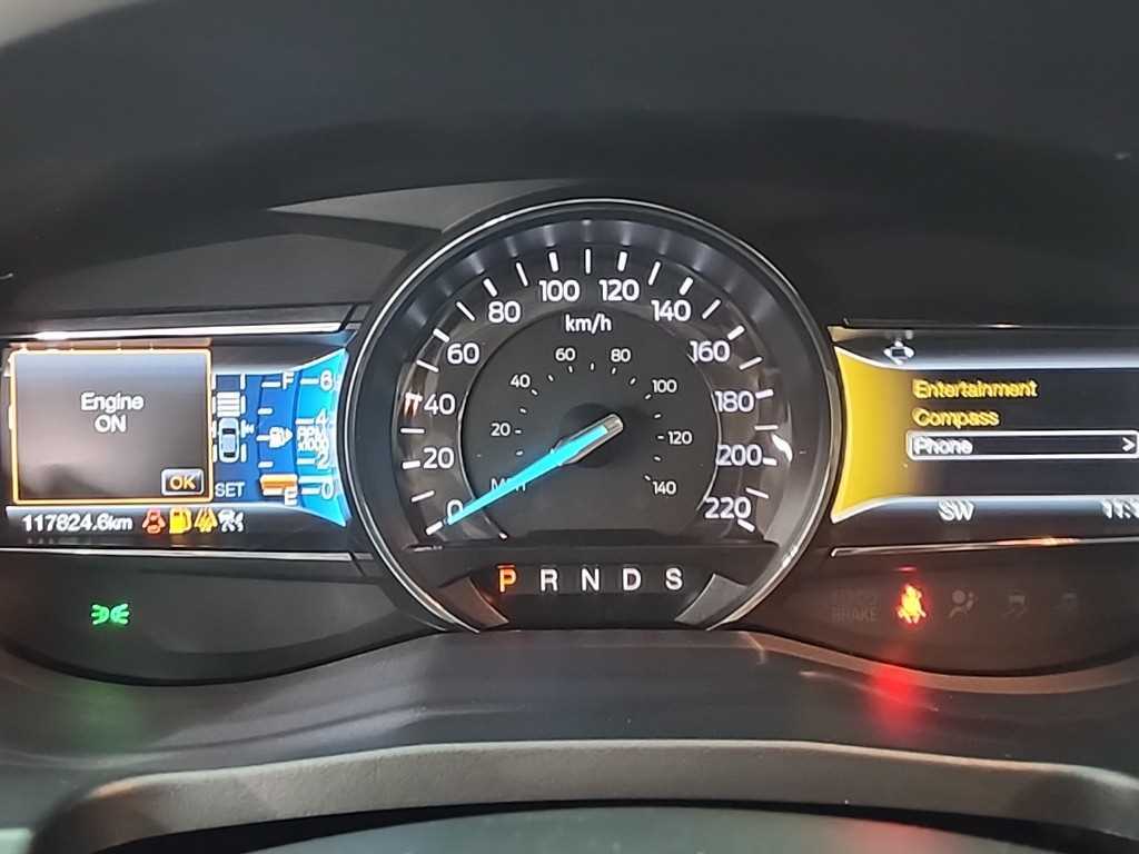 Ford Explorer - Vista 6