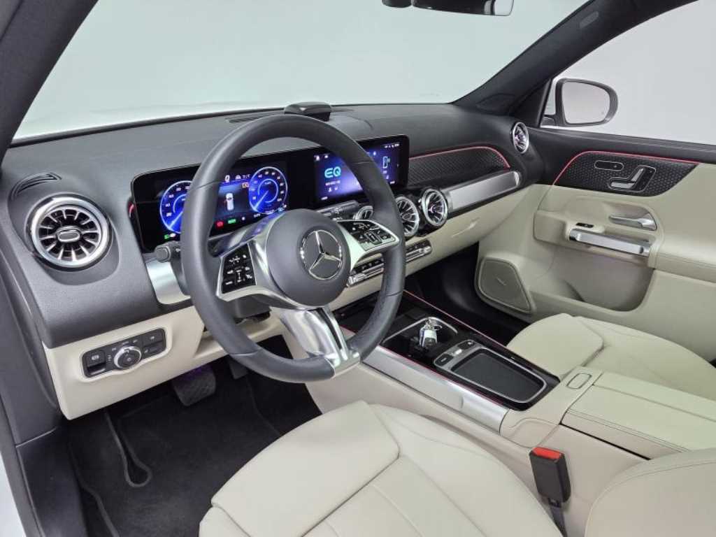 Mercedes Benz EQB - Vista 10