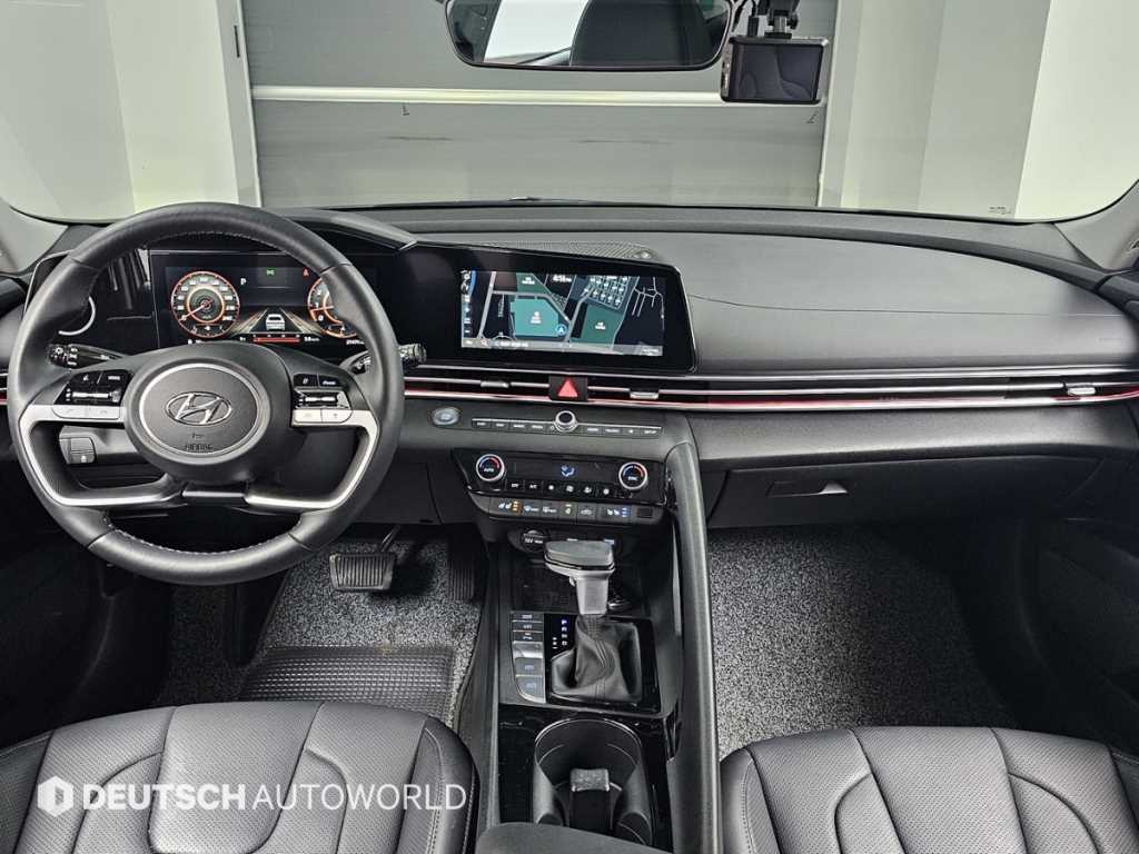 HYUNDAI Avante - Vista 7