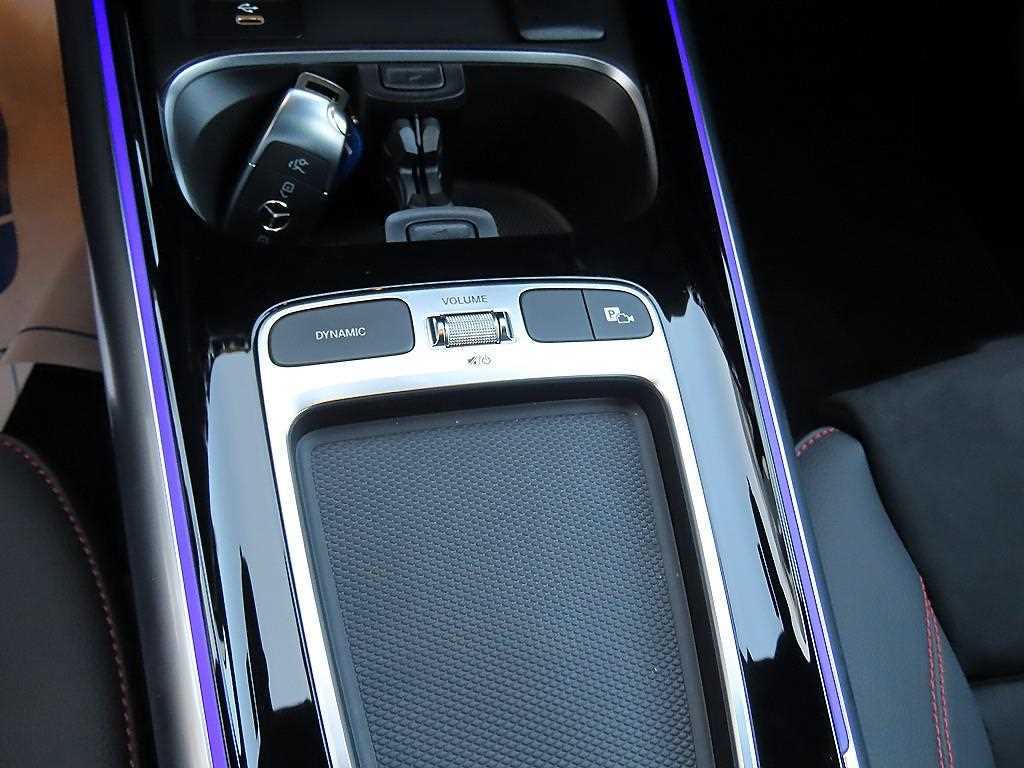 Mercedes Benz GLA Class 2025 Negro - Importación desde Corea - HF Imports Iquique - Foto 13