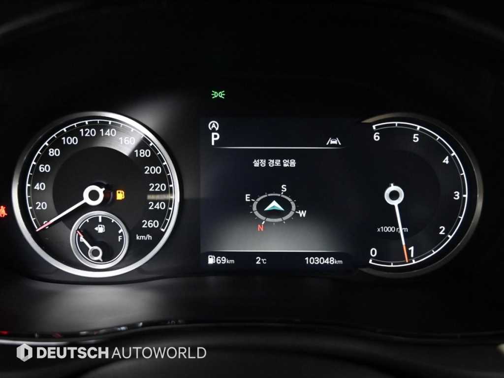 Genesis GV70 - Vista 8